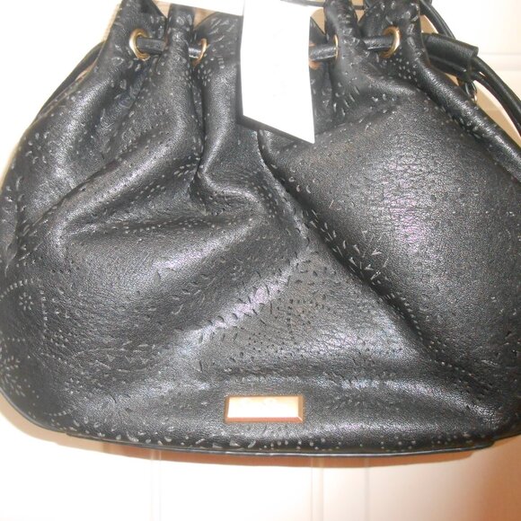 NEW BLK JESSICA SIMPSON HOLLIS HOBO FAUX LEATHER PURSE BAG GOLD BUTTERFLY CHARM - Picture 15 of 15